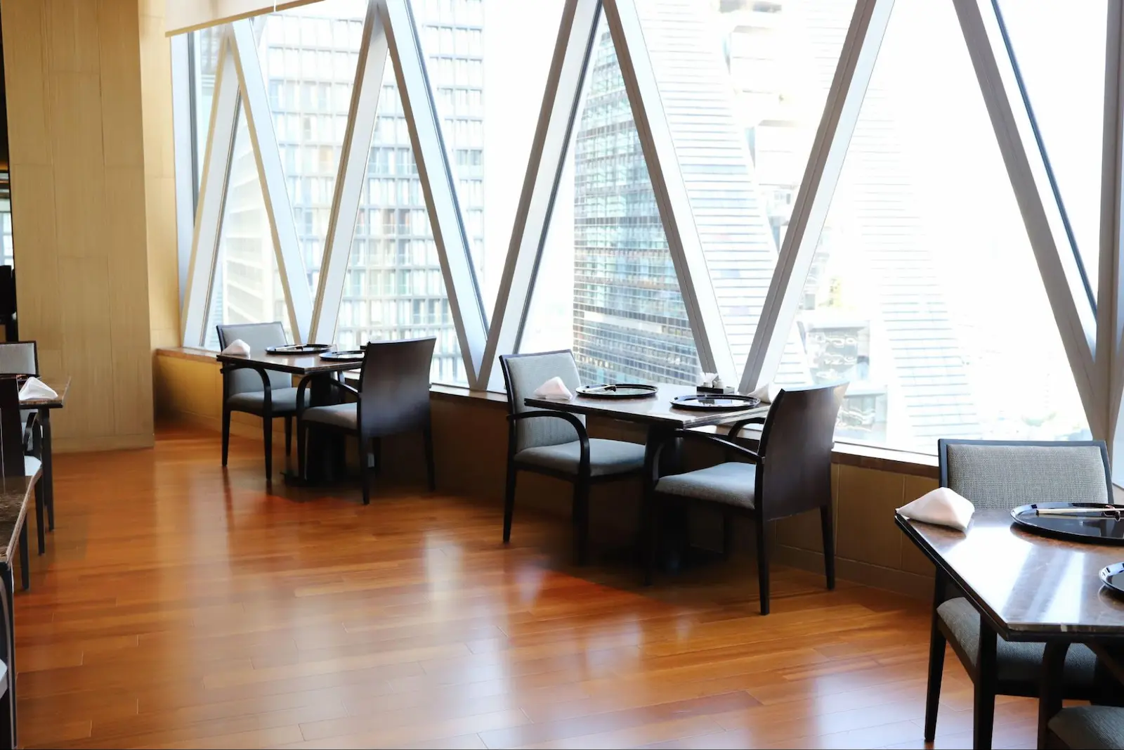 ผลงานติดตั้งไม้เอ็นจิเนียร์ K.S. WOOD ร้านอาหารญี่ปุ่น