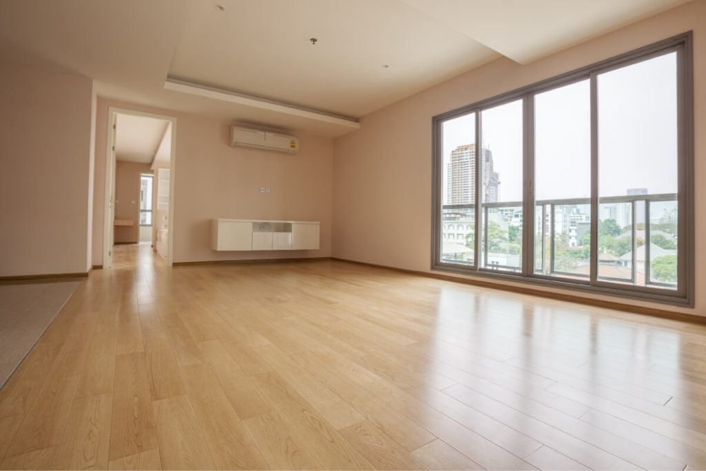 เคล็ดลับทำความสะอาดพื้นไม้ให้เงางาม สะอาดเหมือนใหม่อยู่เสมอ