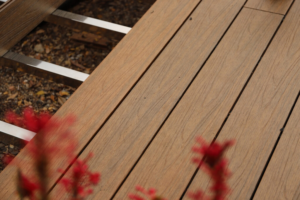 ข้อดีของพื้นไม้เทียมที่ควรรู้